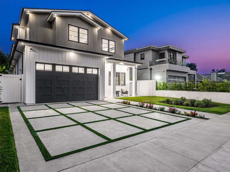 An exterior view of a contemporary new home in Los Angeles.